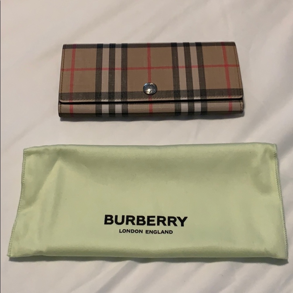 Wallet, Burberry is like new